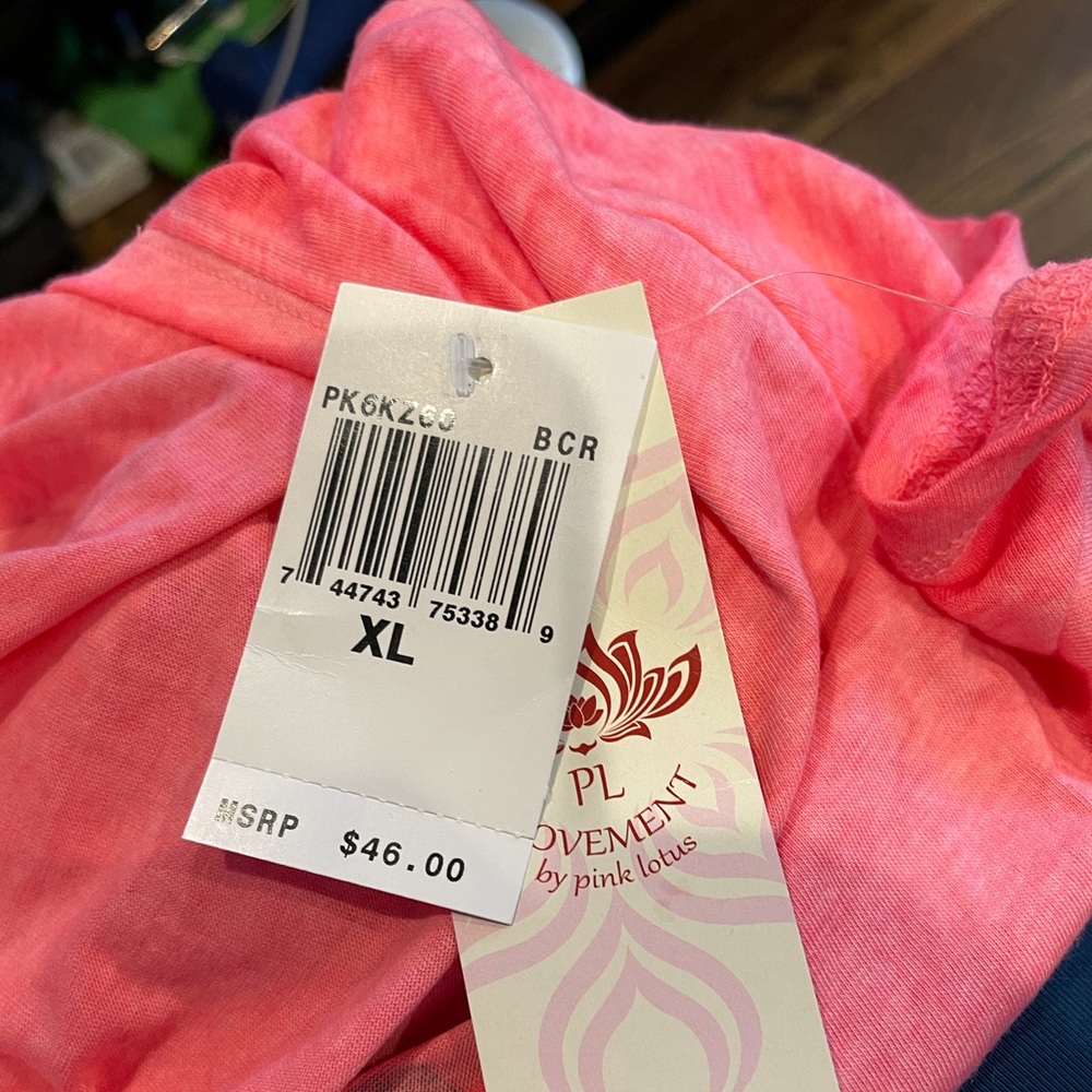 Pink Lotus athletic tee with bottom drawstrings - Picture 5 of 5